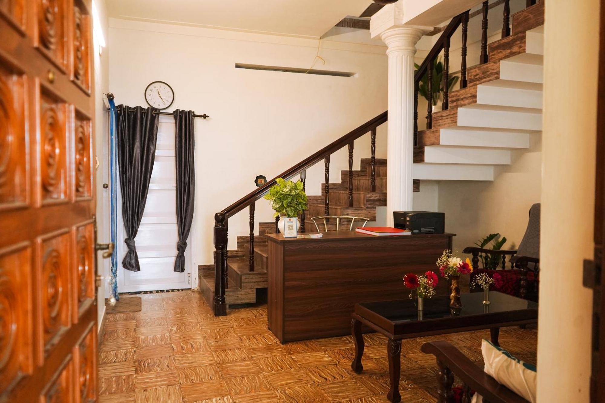 Mother Tree Inn Коччи Экстерьер фото